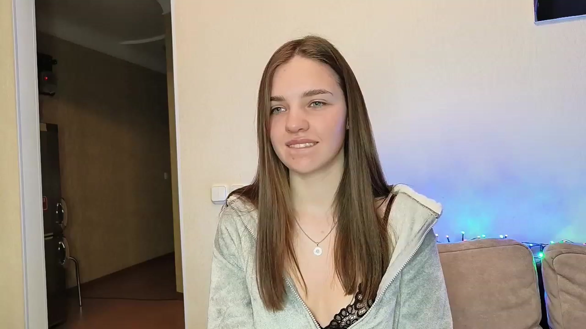 Gallery image thumbnail from AntiLiar's myfreecams stream on, 12/18/2022, 01:41 image 11 of 20