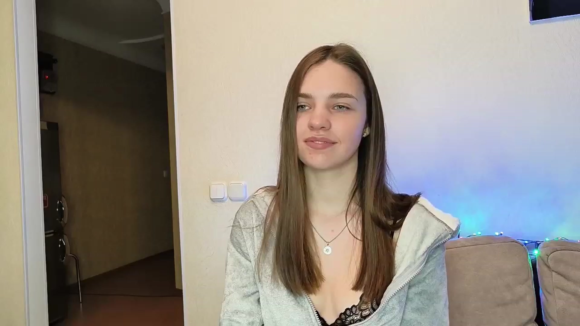 Gallery image thumbnail from AntiLiar's myfreecams stream on, 12/18/2022, 01:41 image 17 of 20