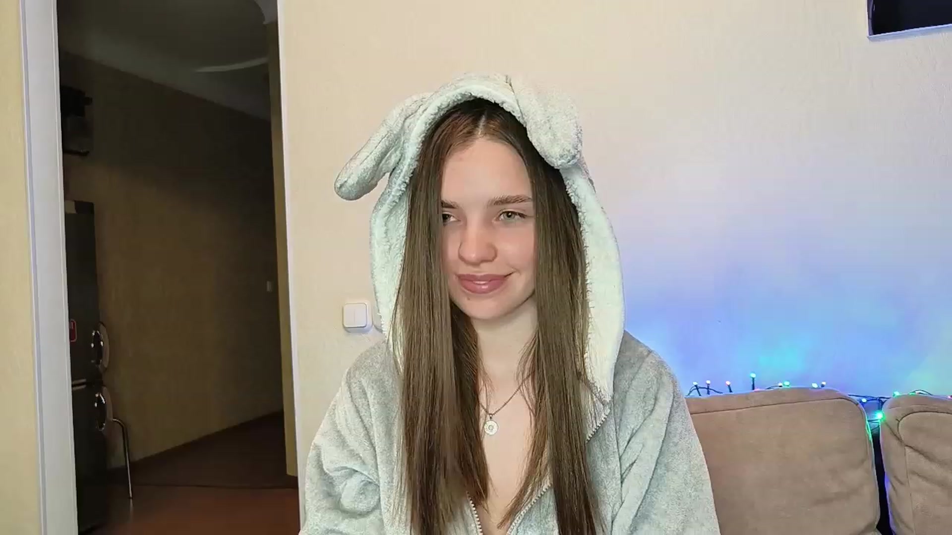 Gallery image thumbnail from AntiLiar's myfreecams stream on, 12/18/2022, 01:41 image 1 of 20