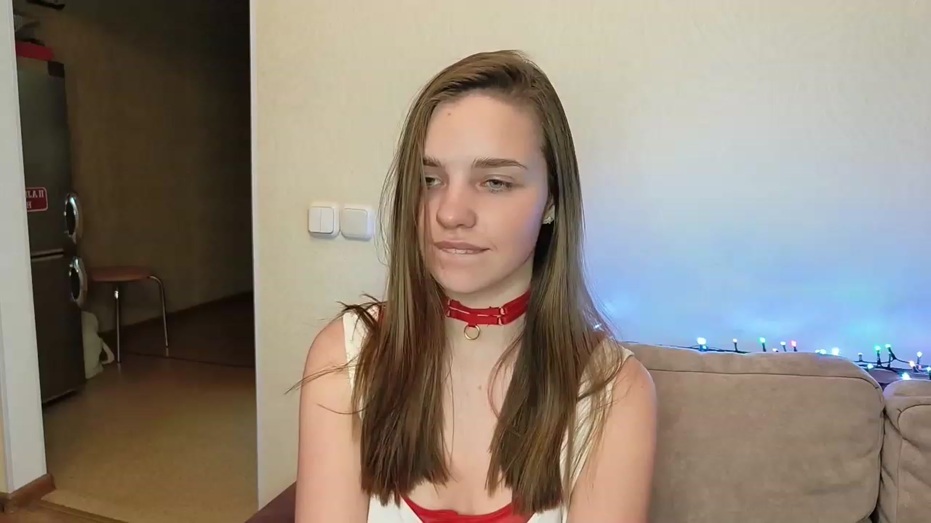 Gallery image thumbnail from AntiLiar's myfreecams stream on, 12/19/2022, 02:57 image 10 of 20