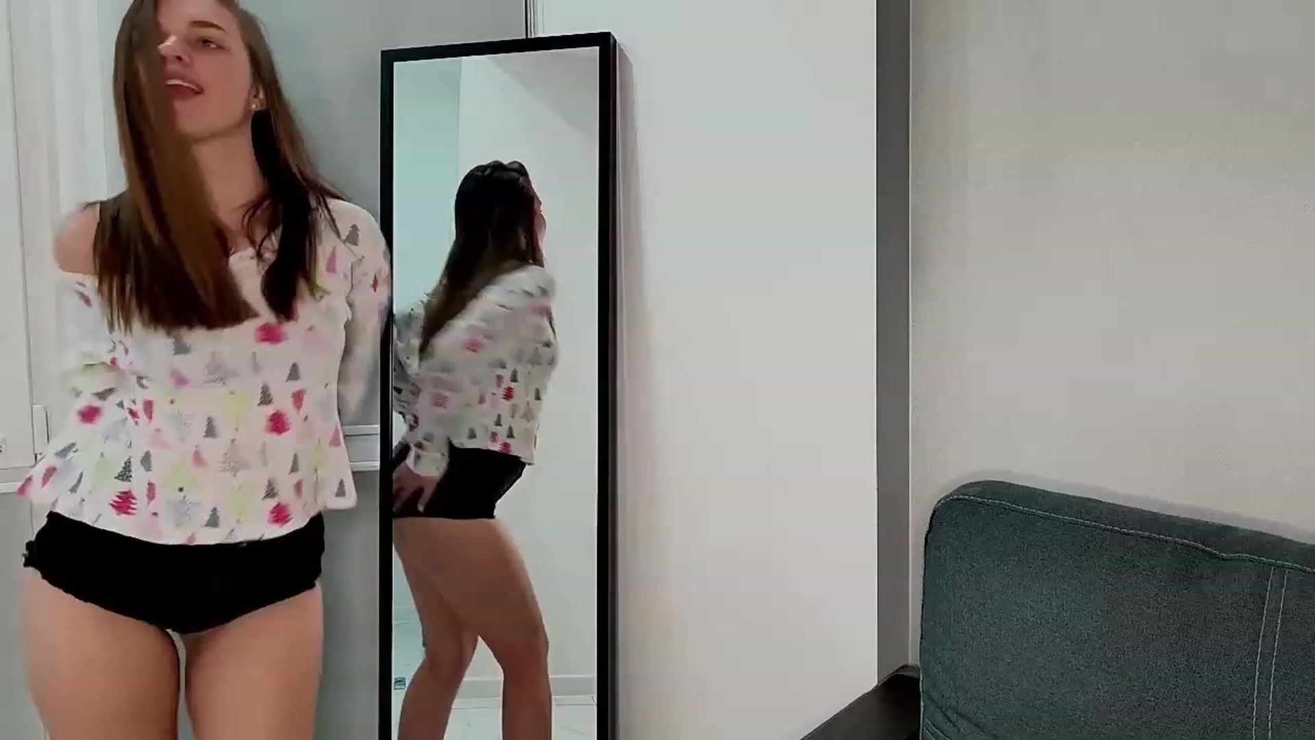 Gallery image thumbnail from AntiLiar's myfreecams stream on, 01/18/2023, 22:04 image 7 of 20