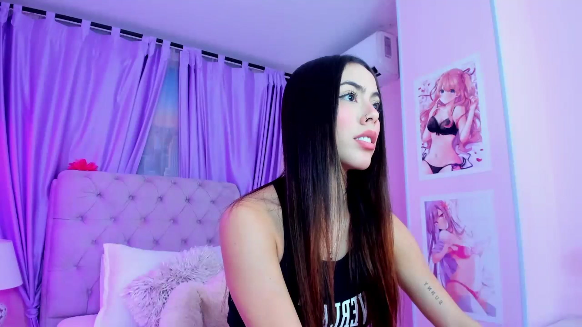 Gallery image thumbnail from Antonella_28_'s myfreecams stream on, 07/17/2023, 23:35 image 4 of 20