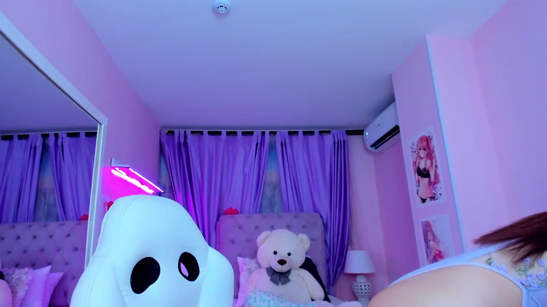 Gallery image thumbnail from Antonella_28_'s myfreecams stream on, 07/18/2023, 23:23 image 20 of 20