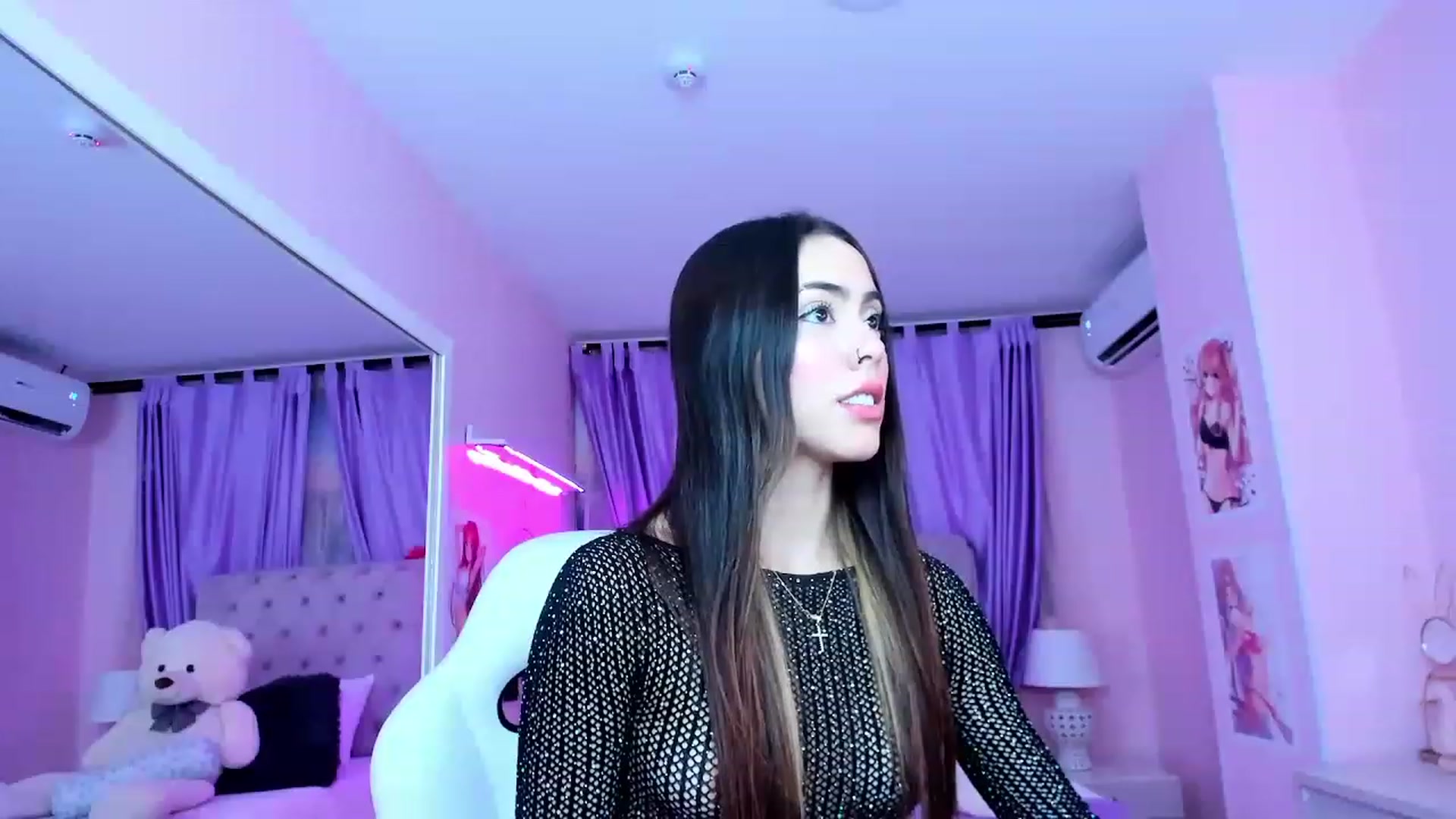 Gallery image thumbnail from Antonella_28_'s myfreecams stream on, 07/26/2023, 22:54 image 17 of 20