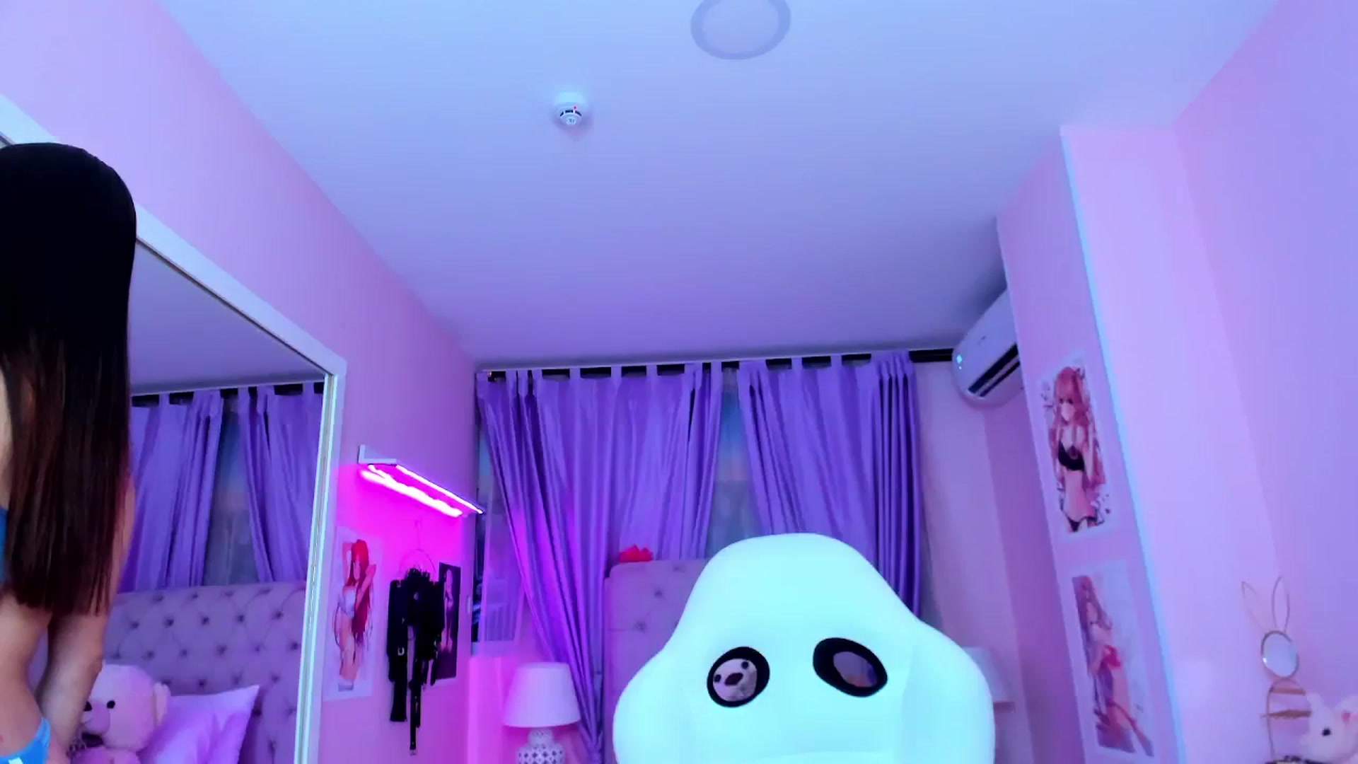 Gallery image thumbnail from Antonella_28_'s myfreecams stream on, 08/02/2023, 23:29 image 20 of 20