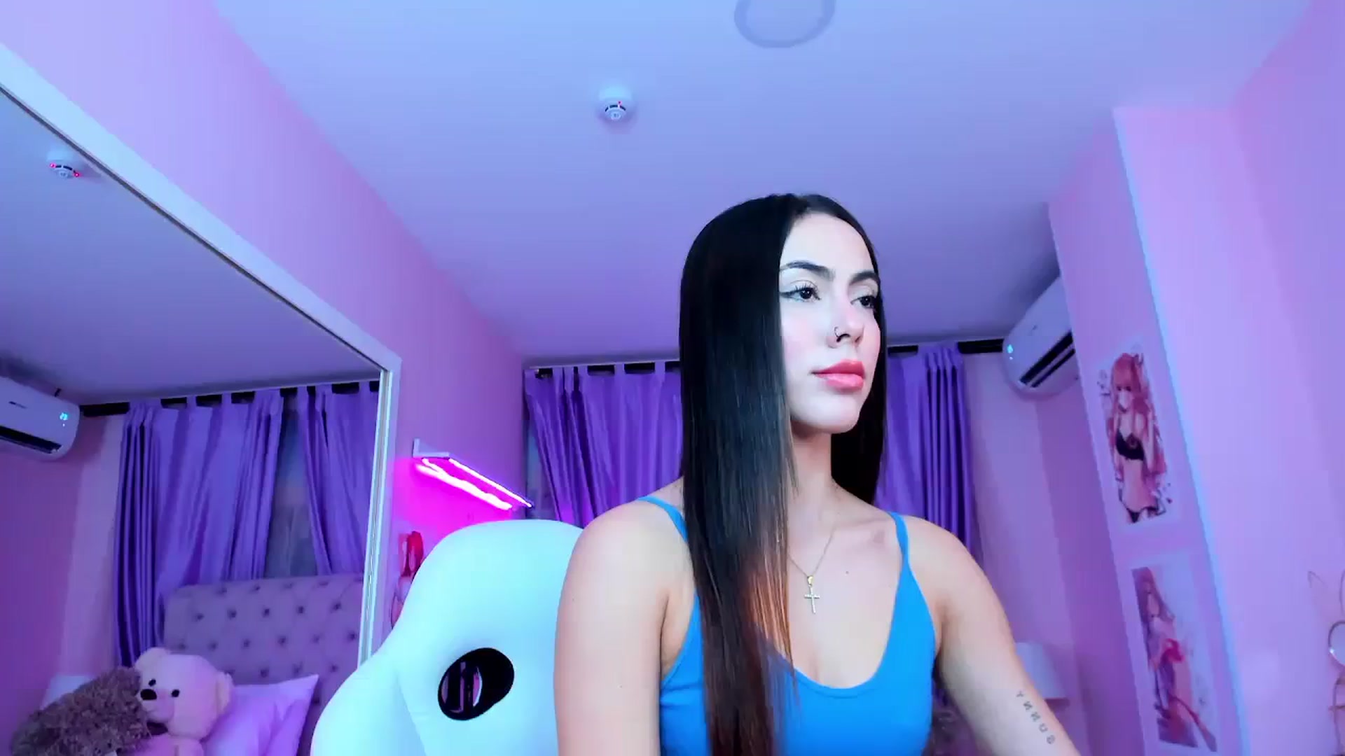 Gallery image thumbnail from Antonella_28_'s myfreecams stream on, 08/02/2023, 23:29 image 2 of 20