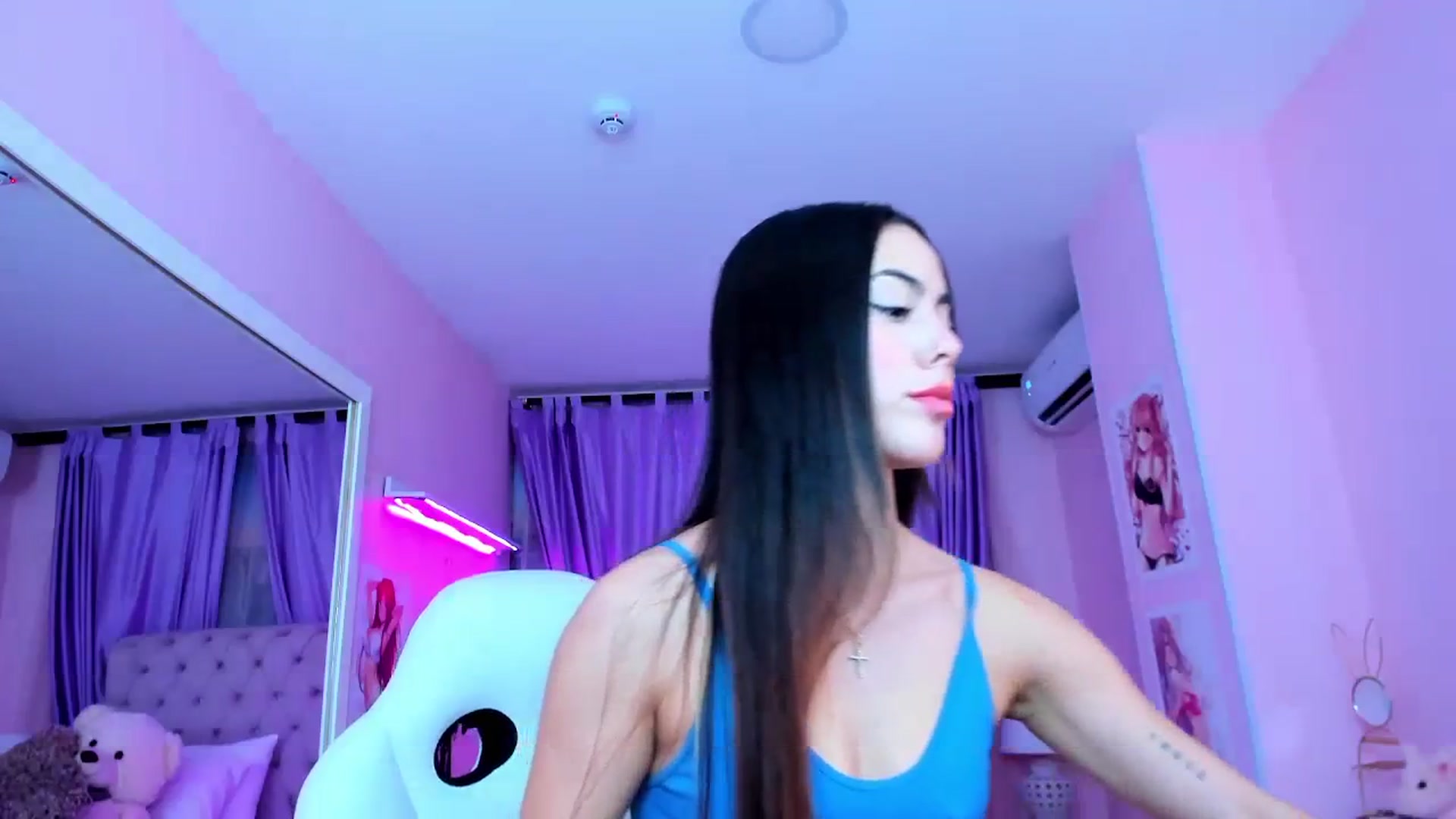 Gallery image thumbnail from Antonella_28_'s myfreecams stream on, 08/02/2023, 23:29 image 17 of 20
