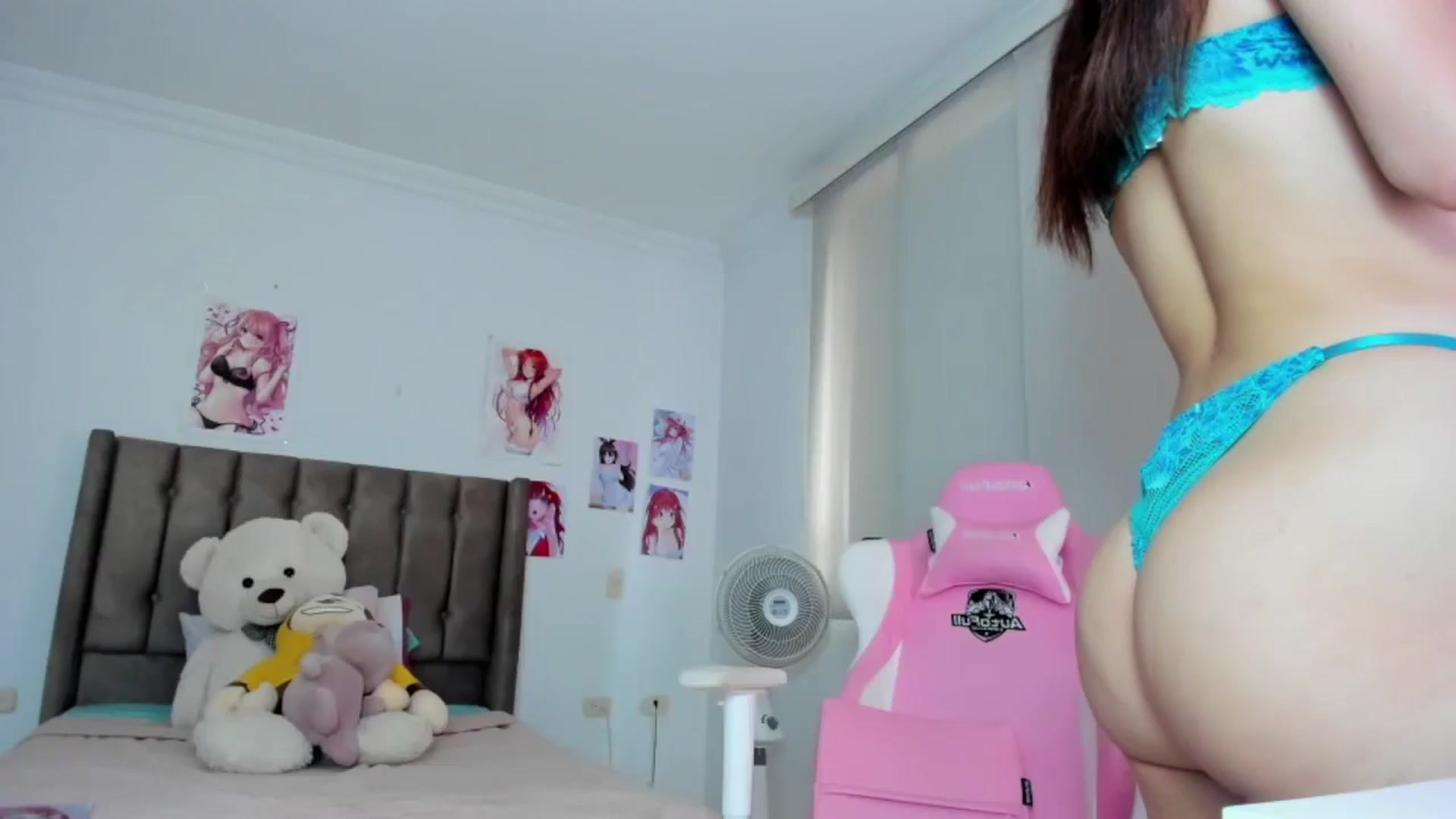 Gallery image thumbnail from Antonella_28_'s myfreecams stream on, 05/07/2024, 20:17 image 19 of 20