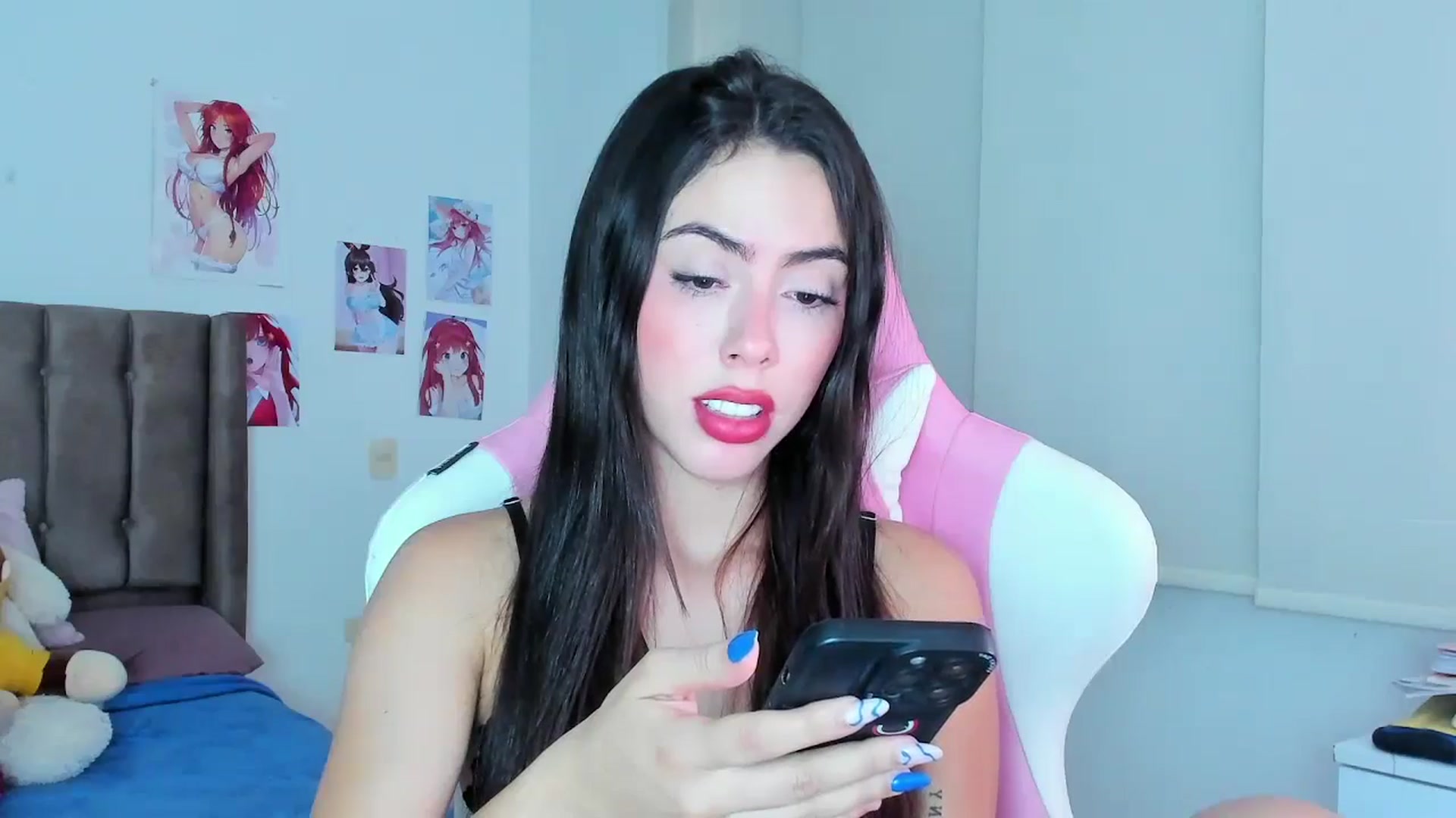 Gallery image thumbnail from Antonella_28_'s myfreecams stream on, 05/20/2024, 22:25 image 8 of 20