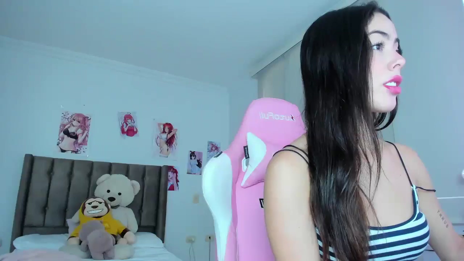 Gallery image thumbnail from Antonella_28_'s myfreecams stream on, 06/05/2024, 22:38 image 12 of 20