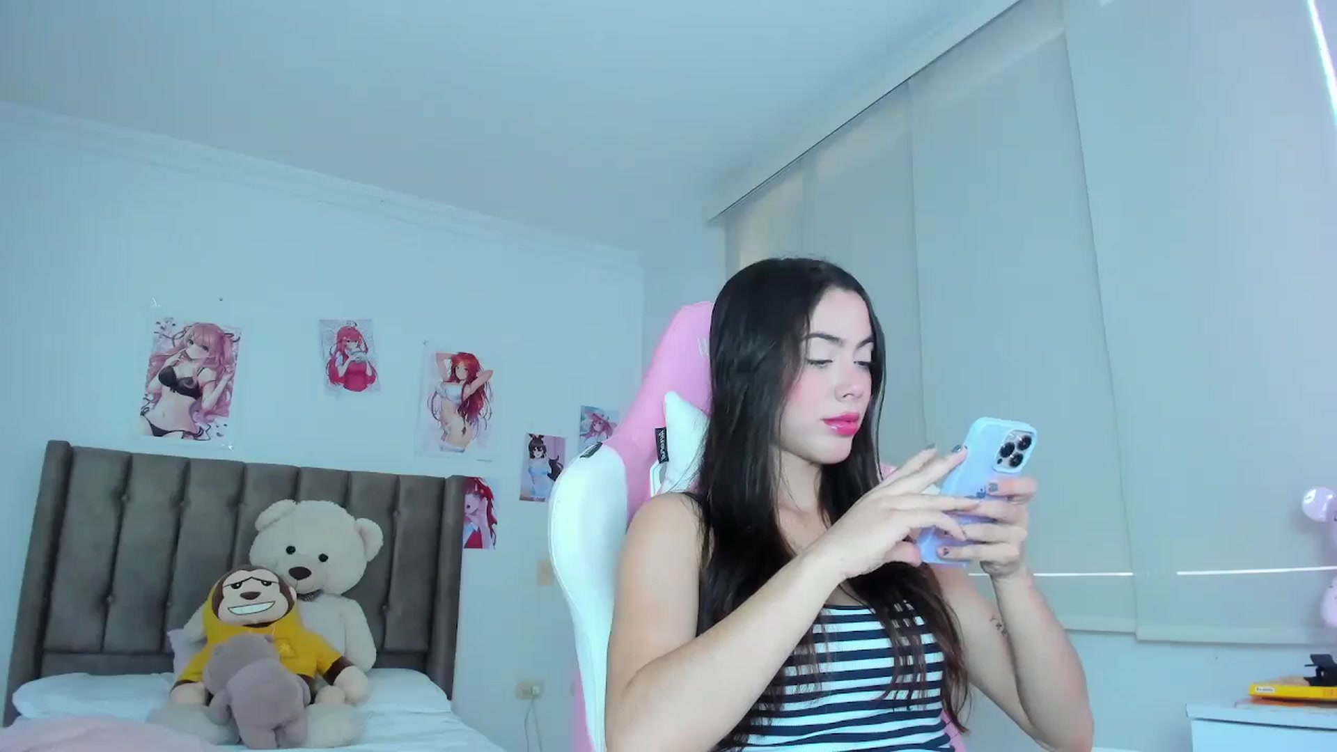 Gallery image thumbnail from Antonella_28_'s myfreecams stream on, 06/05/2024, 22:38 image 3 of 20