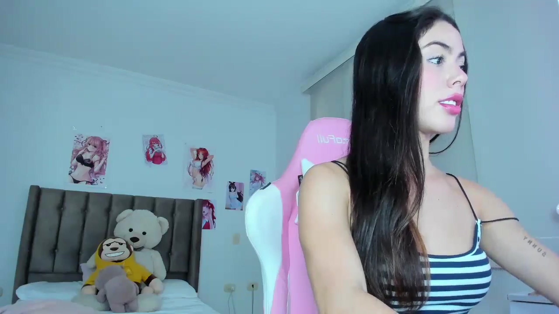Gallery image thumbnail from Antonella_28_'s myfreecams stream on, 06/05/2024, 22:38 image 17 of 20