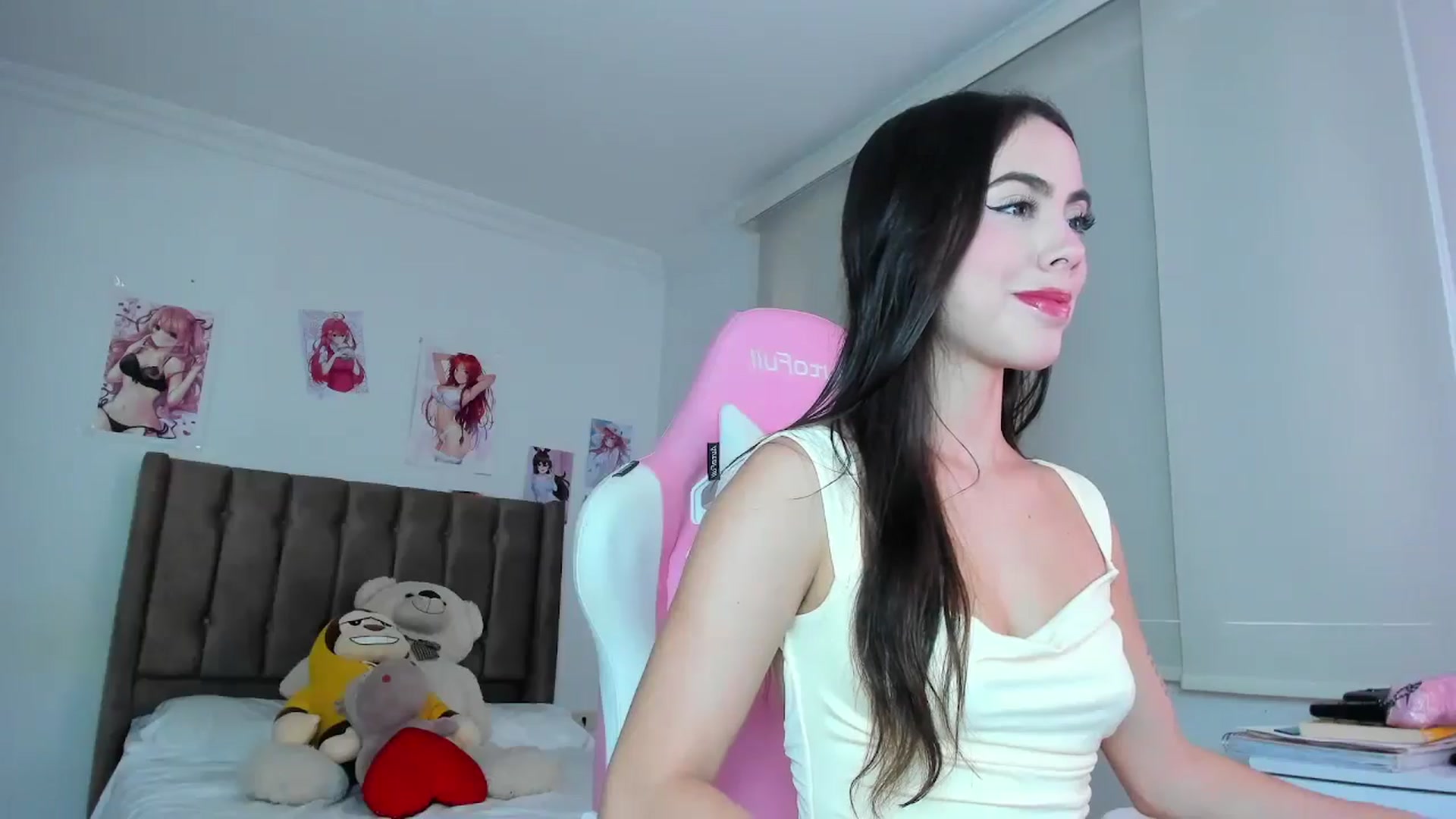 Gallery image thumbnail from Antonella_28_'s myfreecams stream on, 06/08/2024, 22:09 image 5 of 20