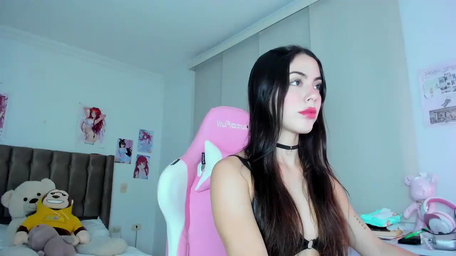 Gallery image thumbnail from Antonella_28_'s myfreecams stream on, 06/11/2024, 24:53 image 1 of 20