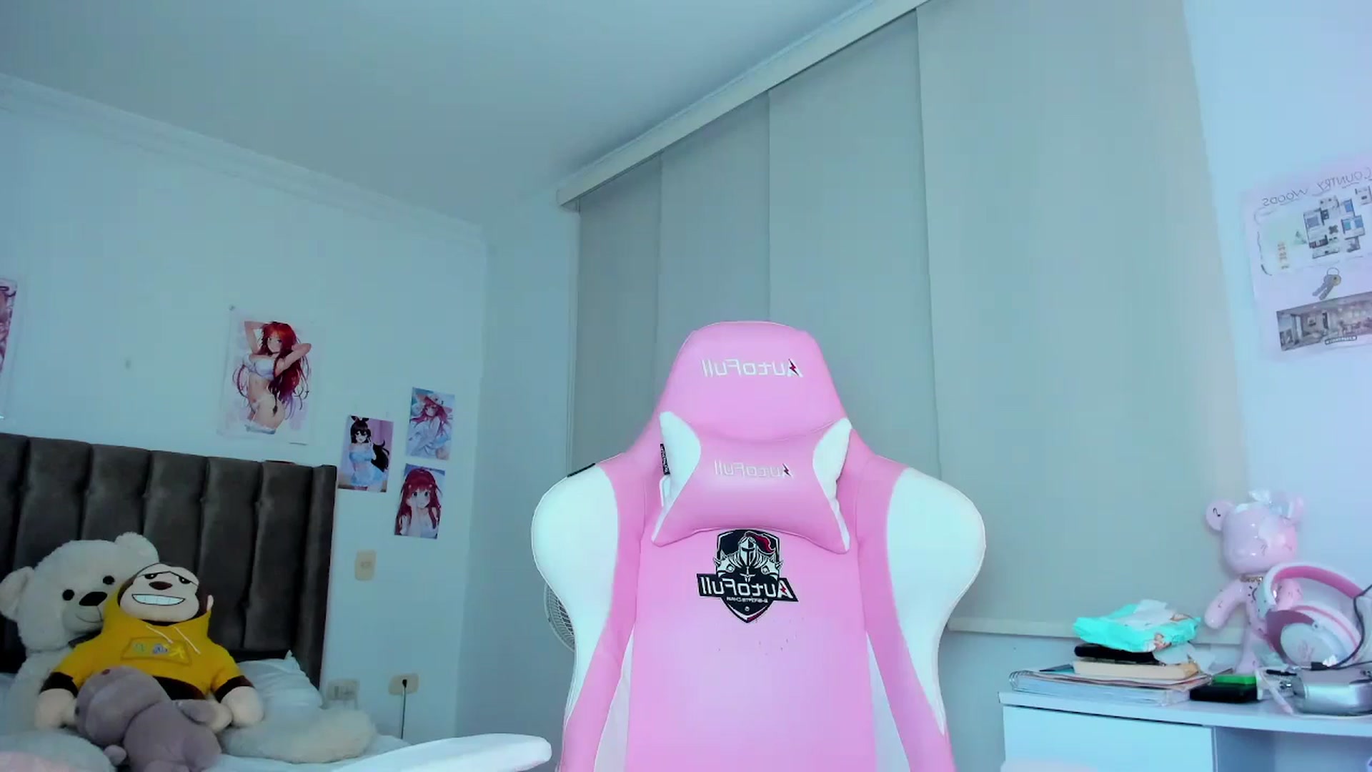 Gallery image thumbnail from Antonella_28_'s myfreecams stream on, 06/11/2024, 24:53 image 12 of 20
