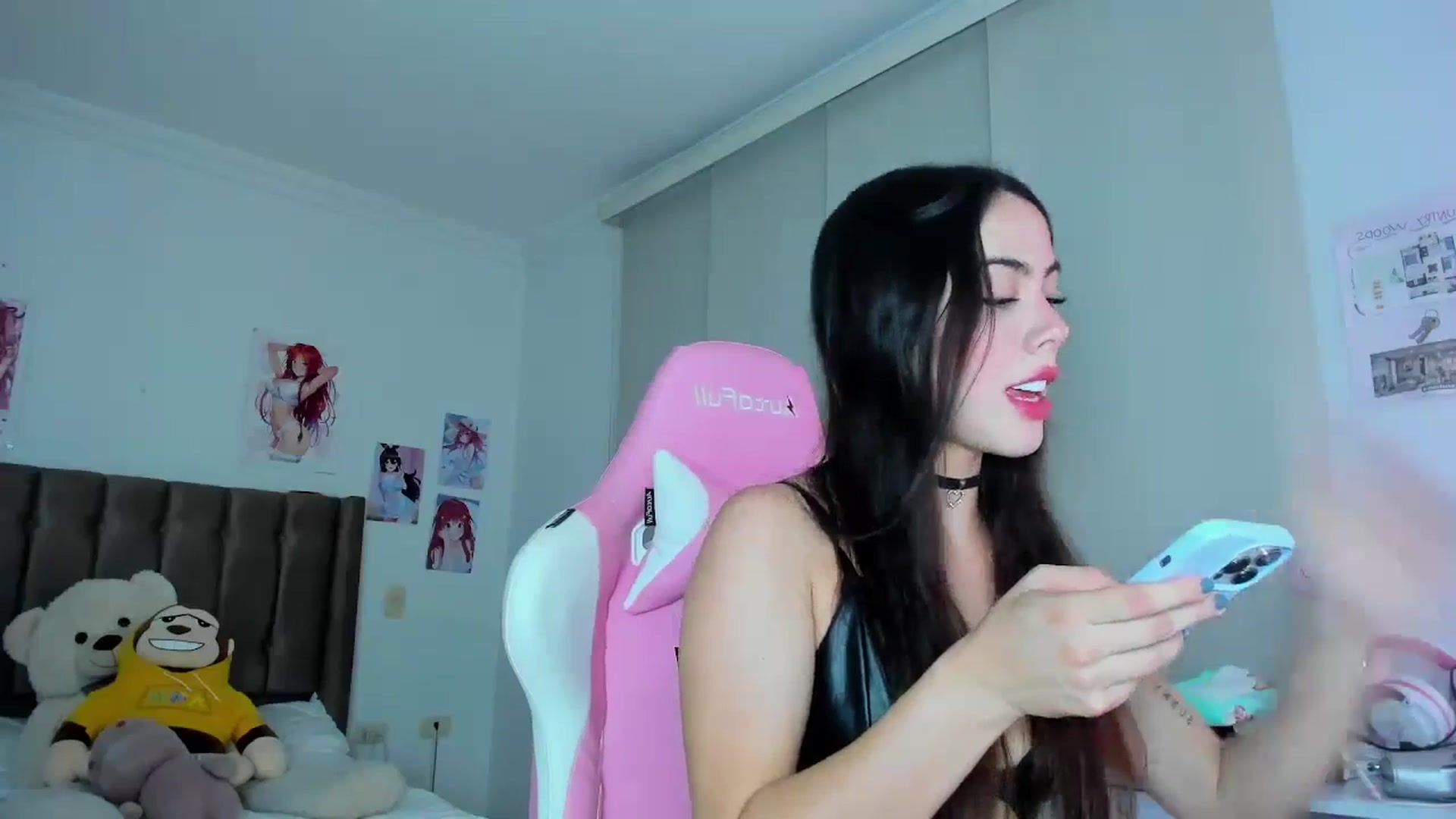 Gallery image thumbnail from Antonella_28_'s myfreecams stream on, 06/11/2024, 24:53 image 2 of 20