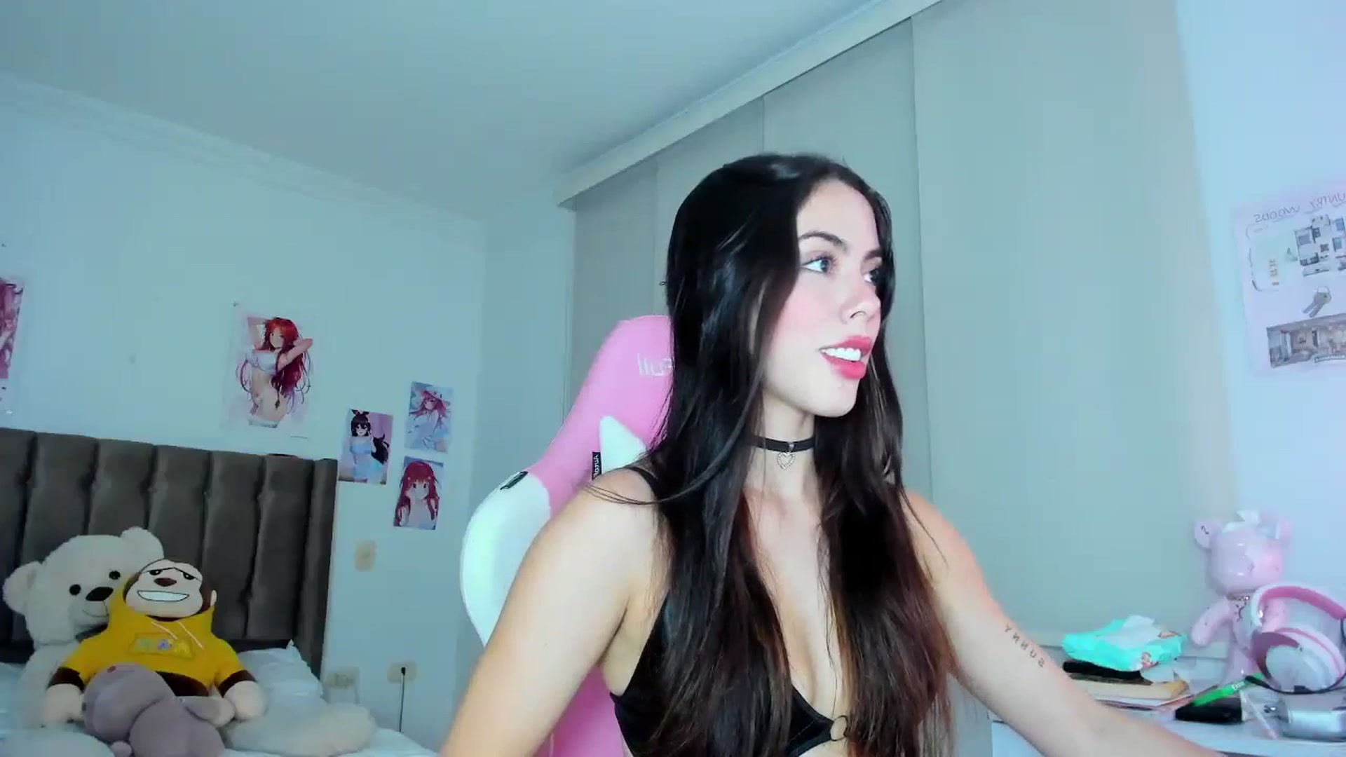Gallery image thumbnail from Antonella_28_'s myfreecams stream on, 06/11/2024, 24:53 image 3 of 20