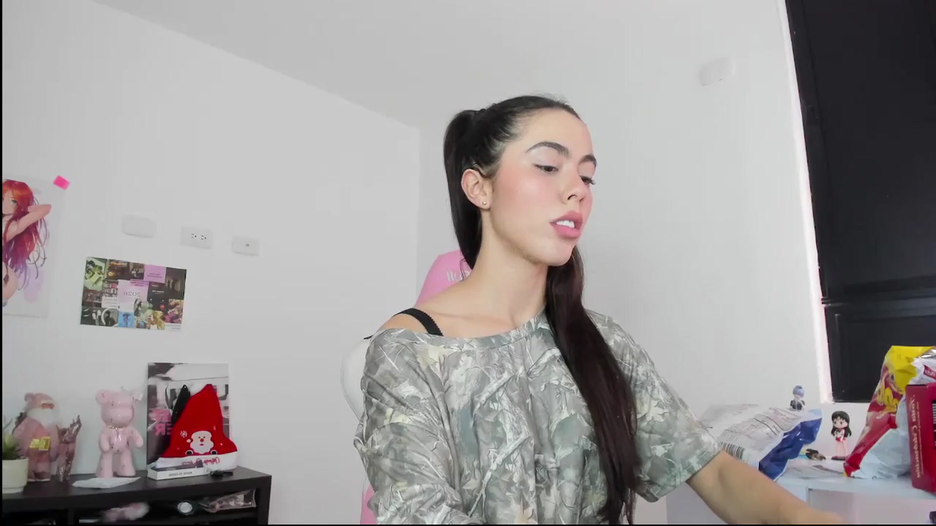 Gallery image thumbnail from Antonella_28_'s myfreecams stream on, 12/31/2025, 22:53 image 7 of 20