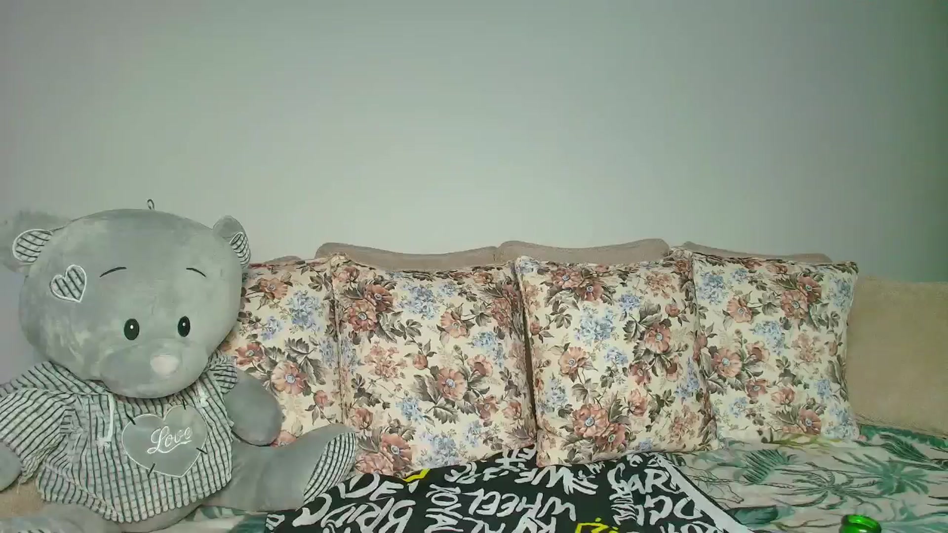 Gallery image thumbnail from AntoniaKitty's myfreecams stream on, 06/04/2024, 19:01 image 3 of 20