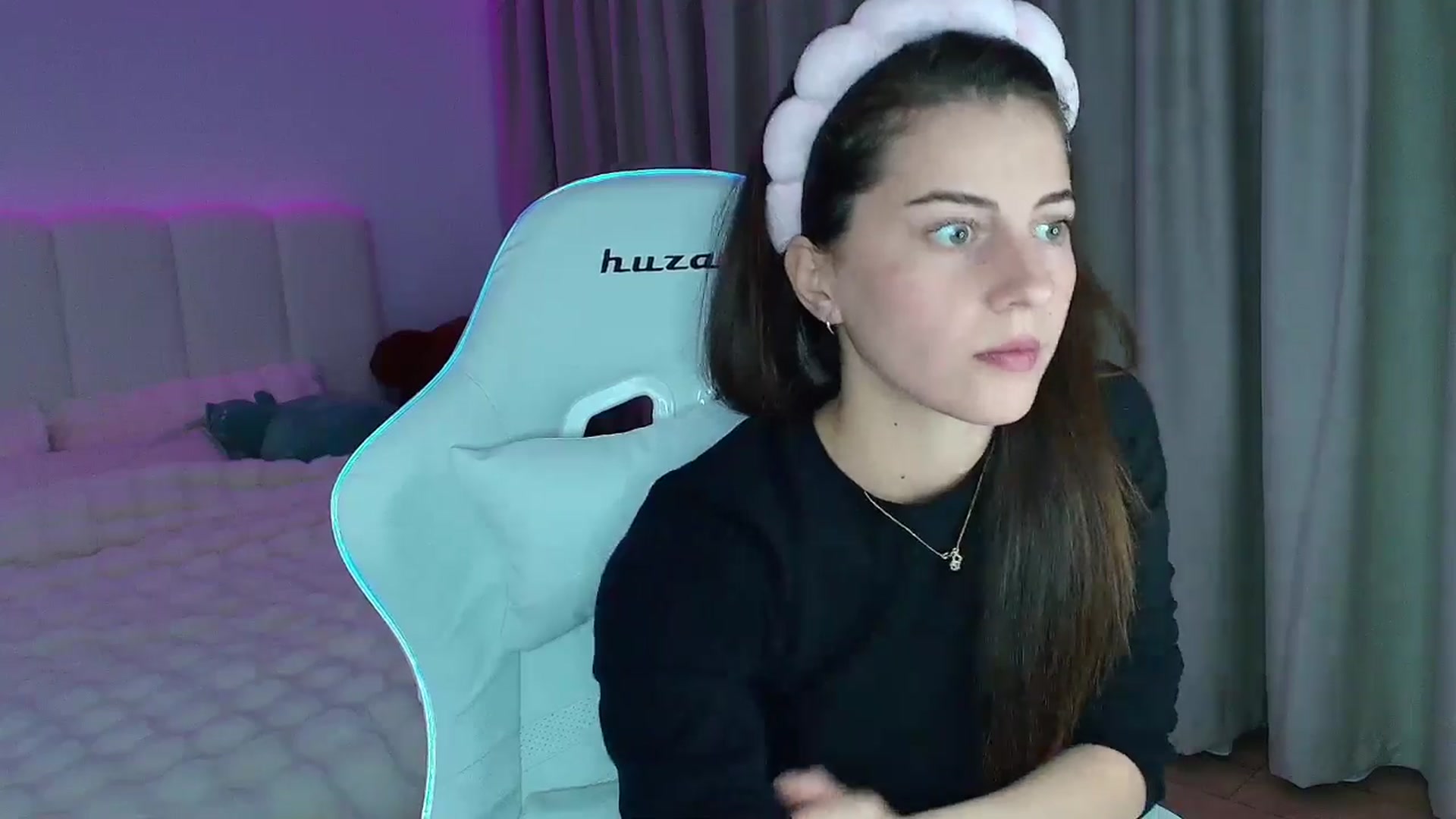 Gallery image thumbnail from AntoniaKitty's myfreecams stream on, 11/06/2024, 19:51 image 3 of 20