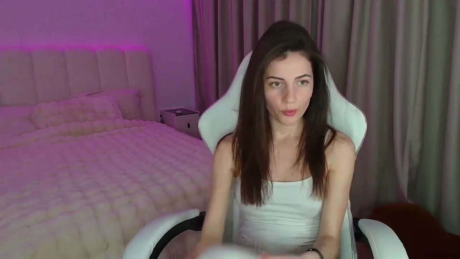 Gallery image thumbnail from AntoniaKitty's myfreecams stream on, 02/26/2025, 18:23 image 2 of 20