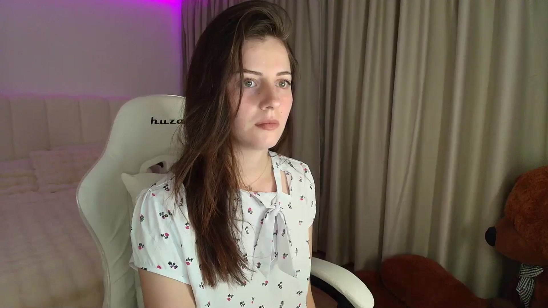 Gallery image thumbnail from AntoniaKitty's myfreecams stream on, 05/12/2025, 17:06 image 2 of 20