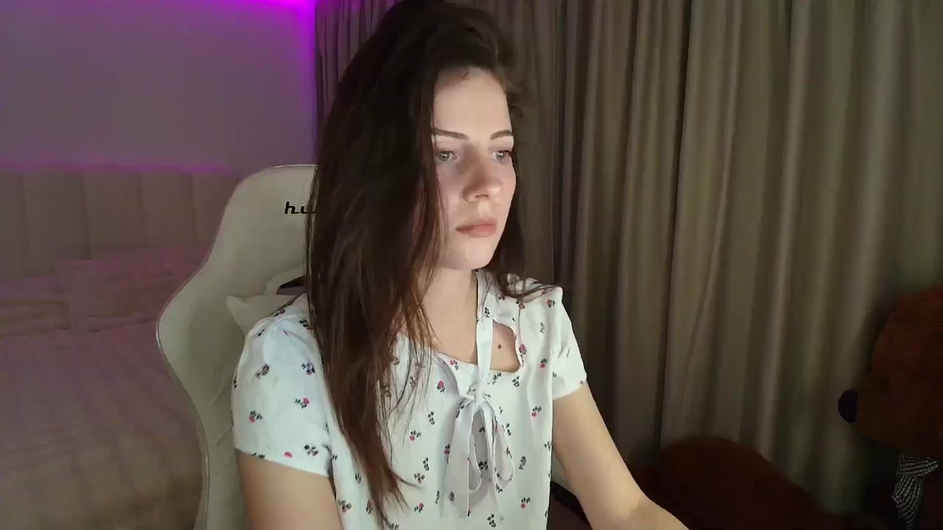 Gallery image thumbnail from AntoniaKitty's myfreecams stream on, 05/12/2025, 17:06 image 13 of 20