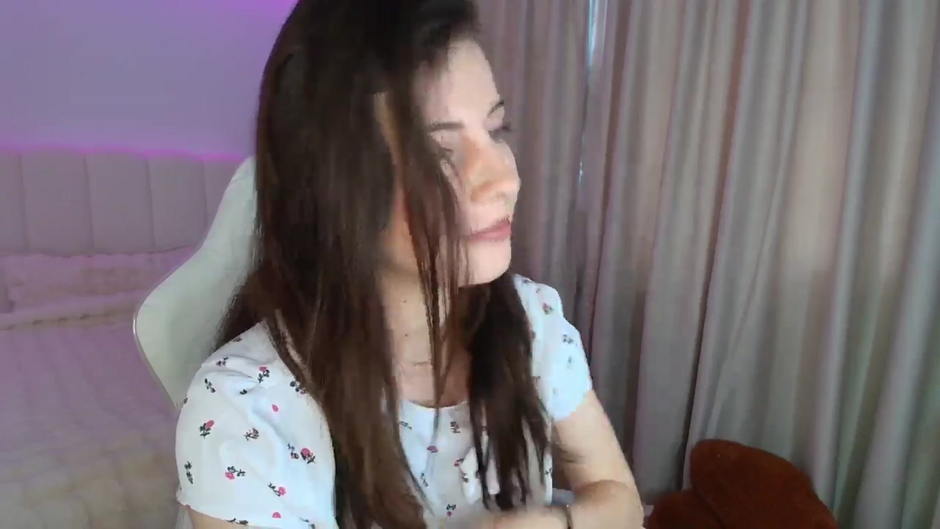 Gallery image thumbnail from AntoniaKitty's myfreecams stream on, 05/21/2025, 09:05 image 13 of 20