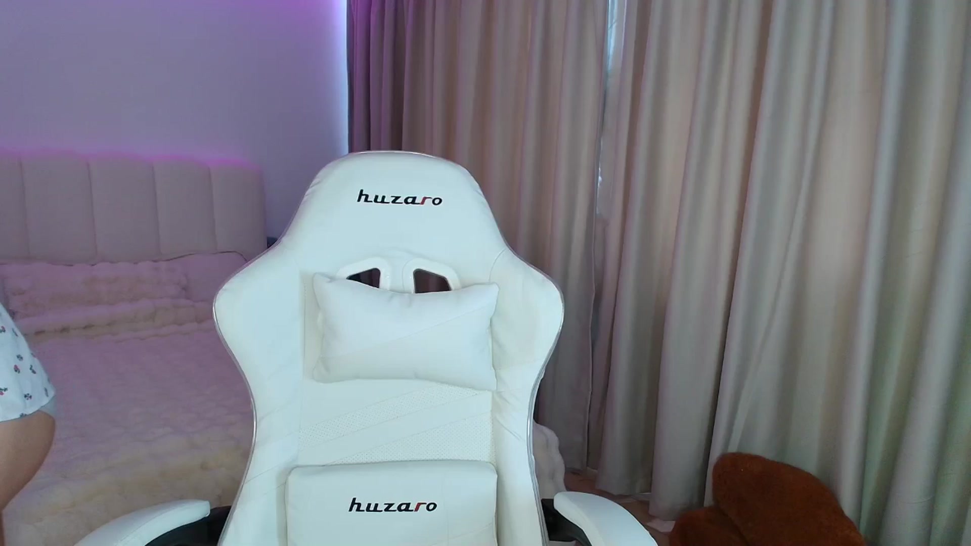 Gallery image thumbnail from AntoniaKitty's myfreecams stream on, 05/21/2025, 09:05 image 2 of 20