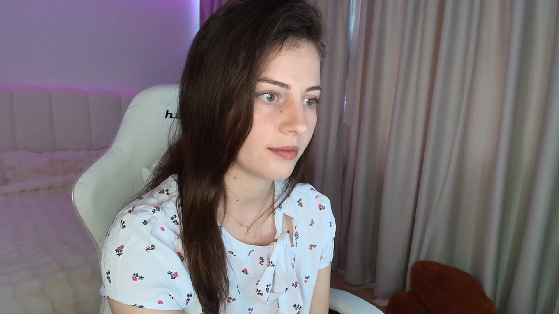 Gallery image thumbnail from AntoniaKitty's myfreecams stream on, 05/21/2025, 09:05 image 4 of 20