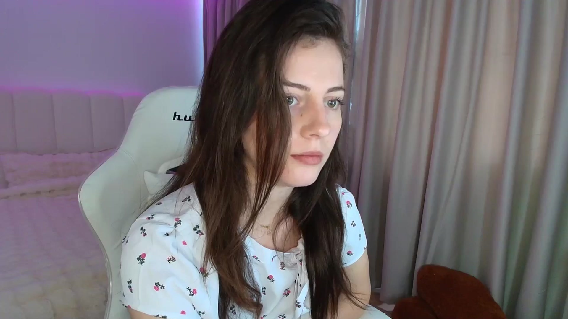 Gallery image thumbnail from AntoniaKitty's myfreecams stream on, 05/21/2025, 09:05 image 11 of 20