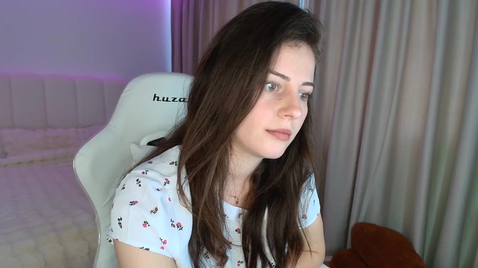 Gallery image thumbnail from AntoniaKitty's myfreecams stream on, 05/21/2025, 09:05 image 9 of 20