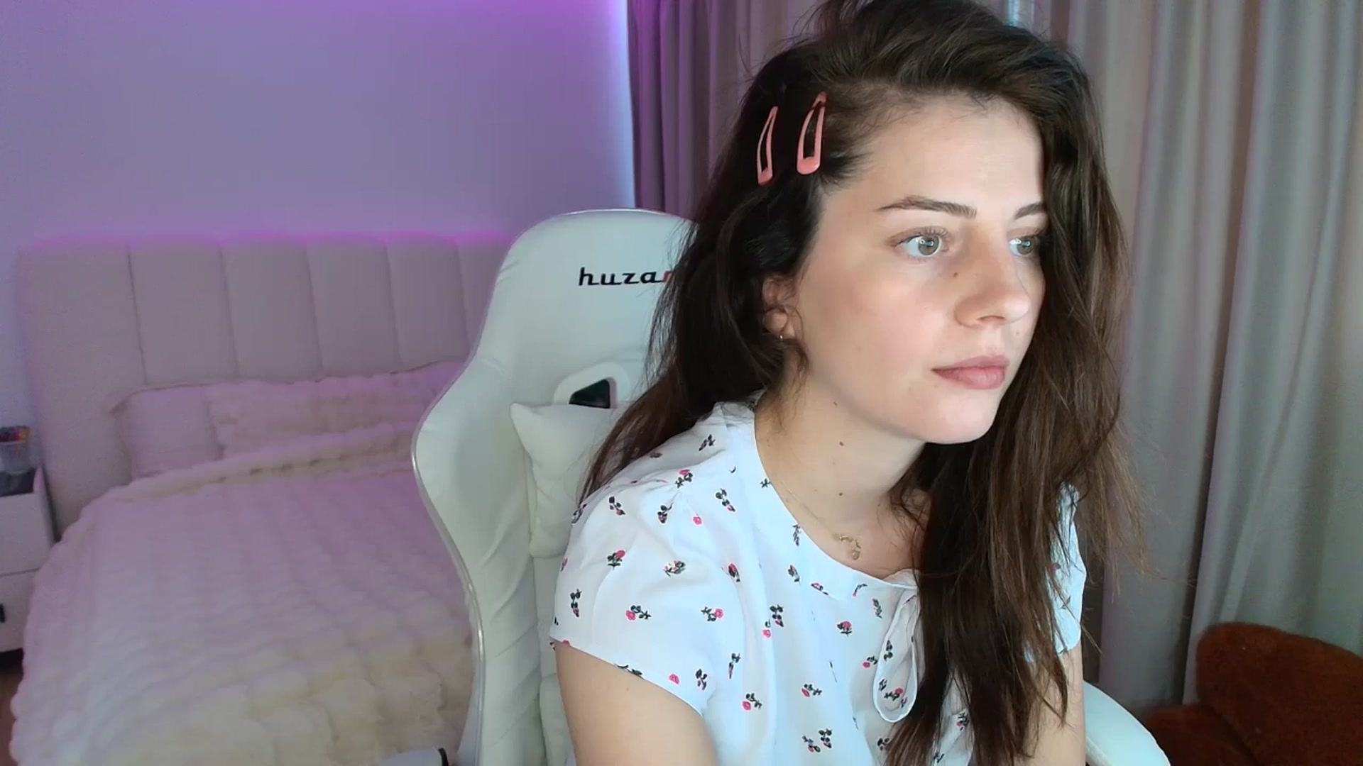 Gallery image thumbnail from AntoniaKitty's myfreecams stream on, 05/21/2025, 09:05 image 19 of 20