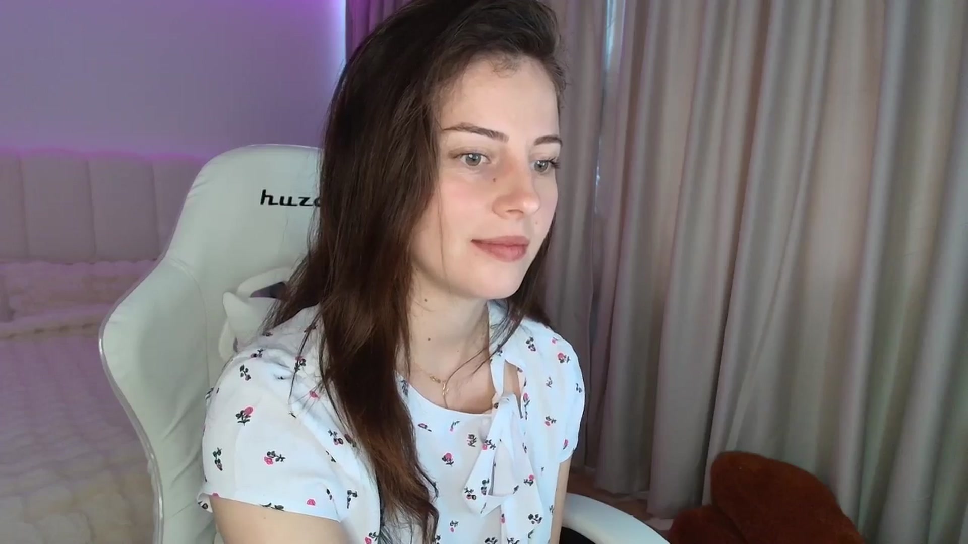 Gallery image thumbnail from AntoniaKitty's myfreecams stream on, 05/21/2025, 09:05 image 5 of 20