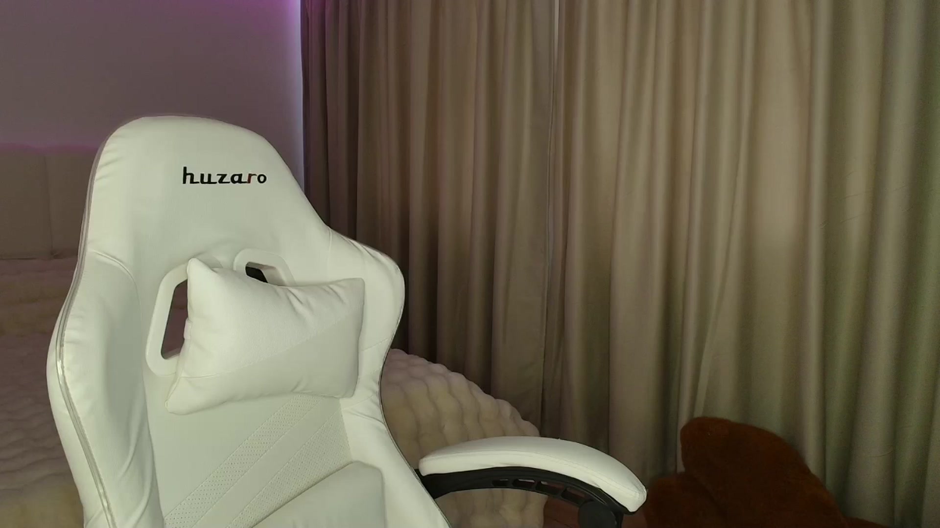 Gallery image thumbnail from AntoniaKitty's myfreecams stream on, 05/24/2025, 10:58 image 3 of 20