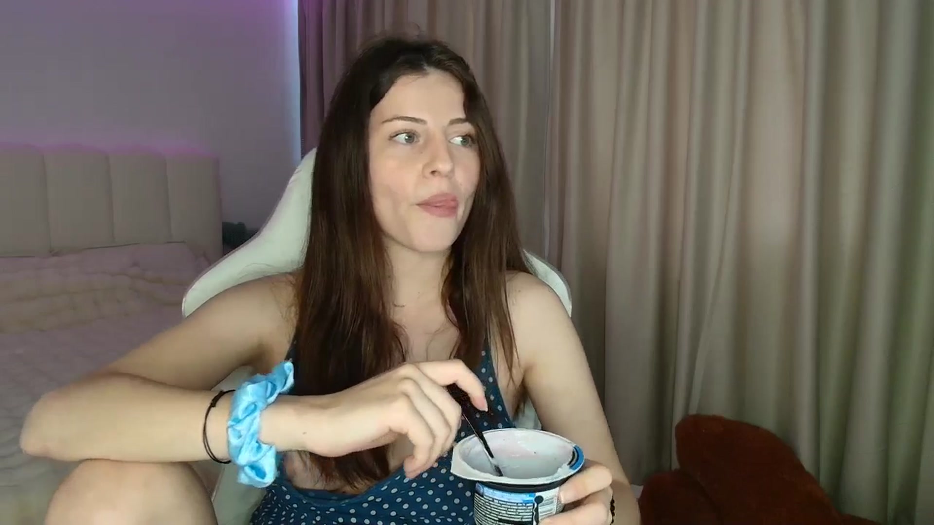 Gallery image thumbnail from AntoniaKitty's myfreecams stream on, 05/24/2025, 10:58 image 5 of 20