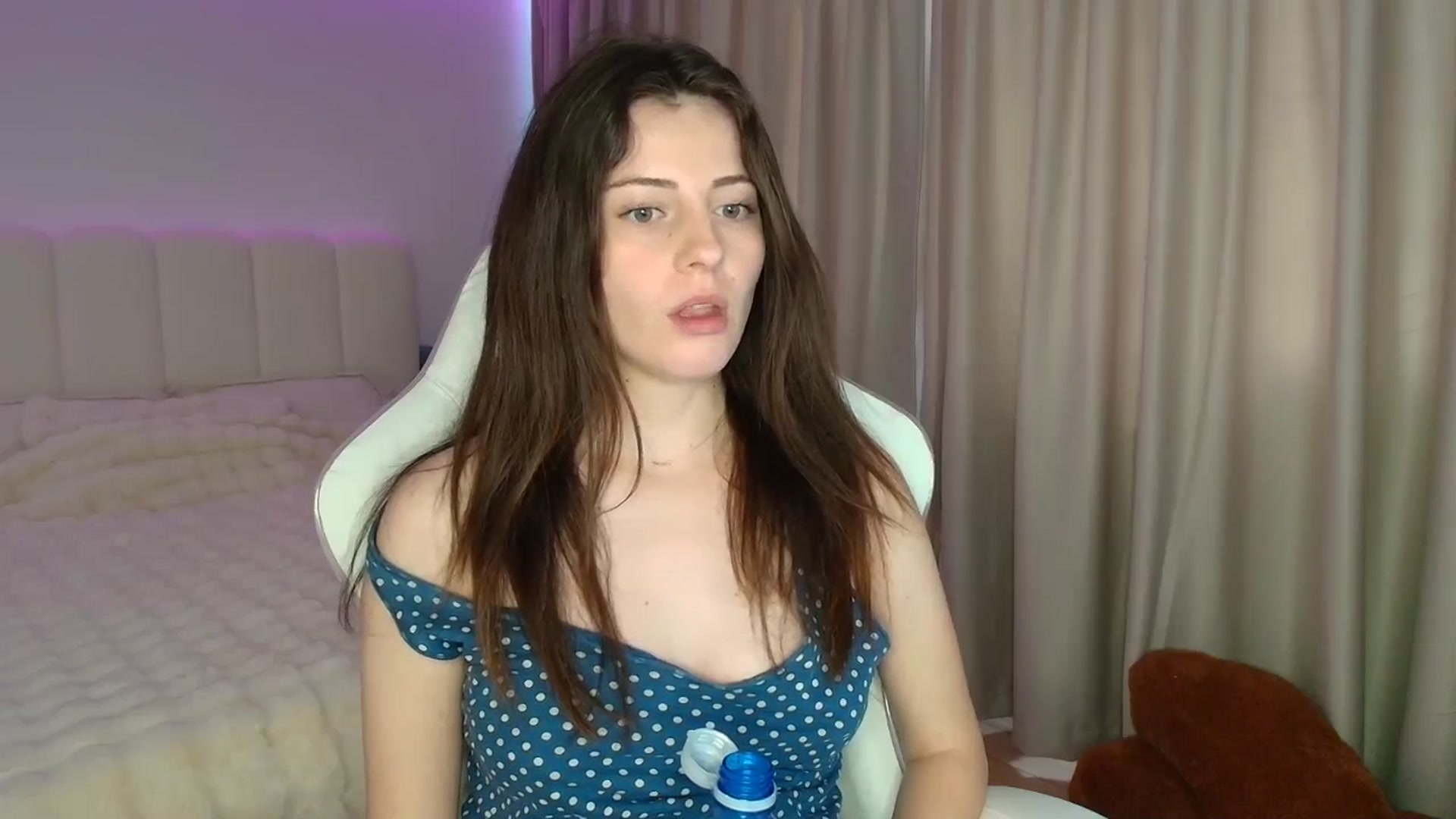 Gallery image thumbnail from AntoniaKitty's myfreecams stream on, 05/24/2025, 10:58 image 10 of 20