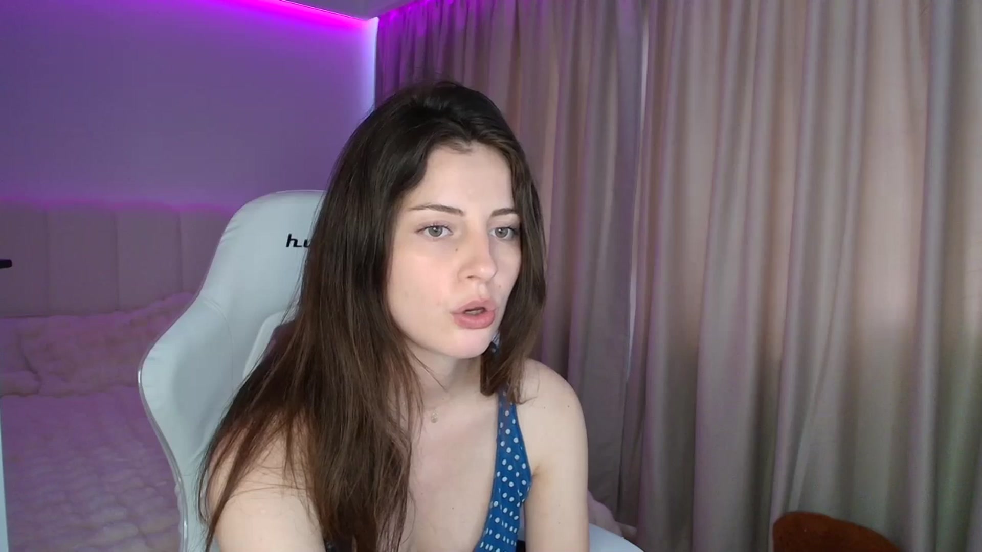 Gallery image thumbnail from AntoniaKitty's myfreecams stream on, 05/24/2025, 13:06 image 12 of 20