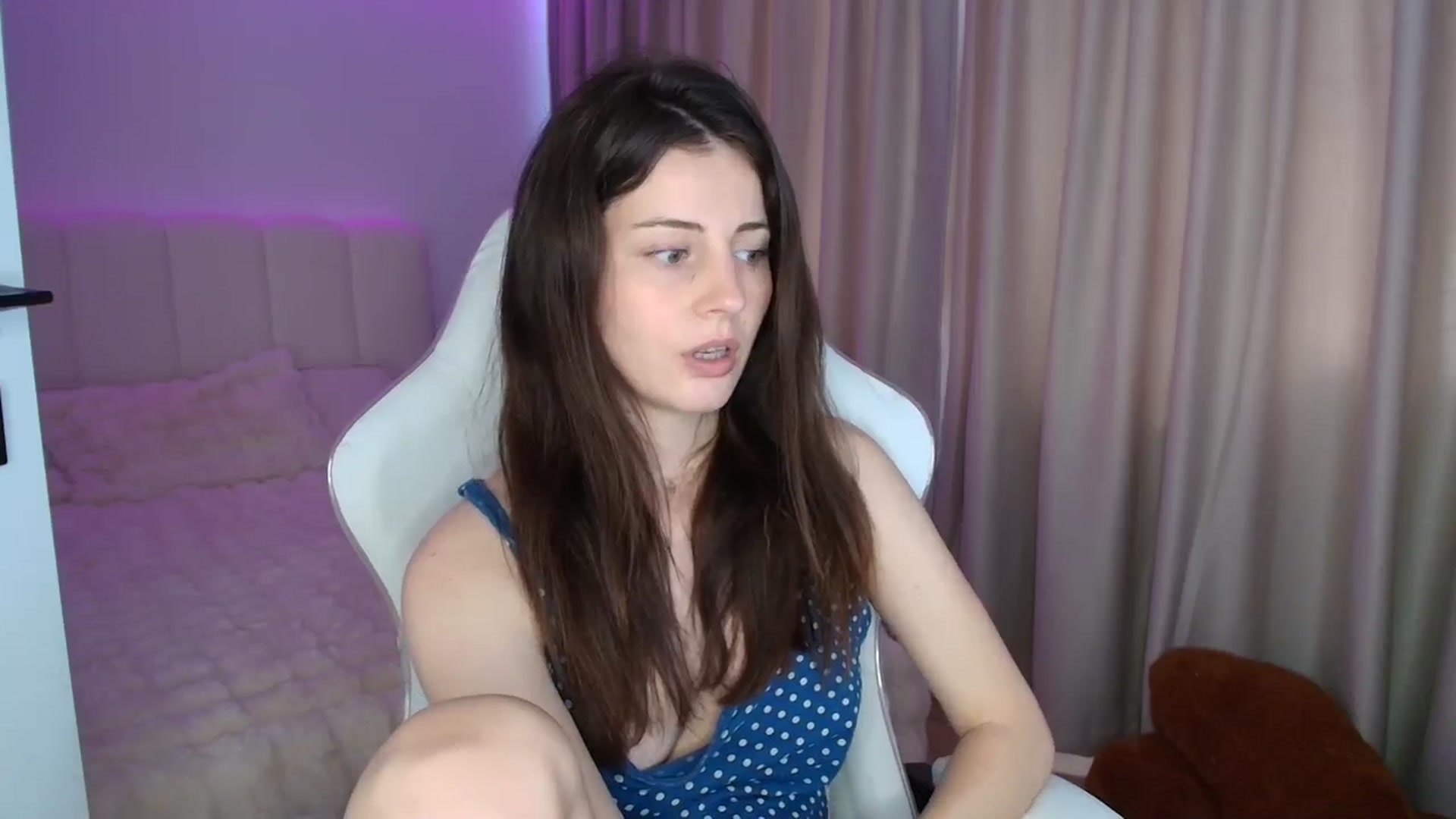 Gallery image thumbnail from AntoniaKitty's myfreecams stream on, 05/24/2025, 13:06 image 17 of 20