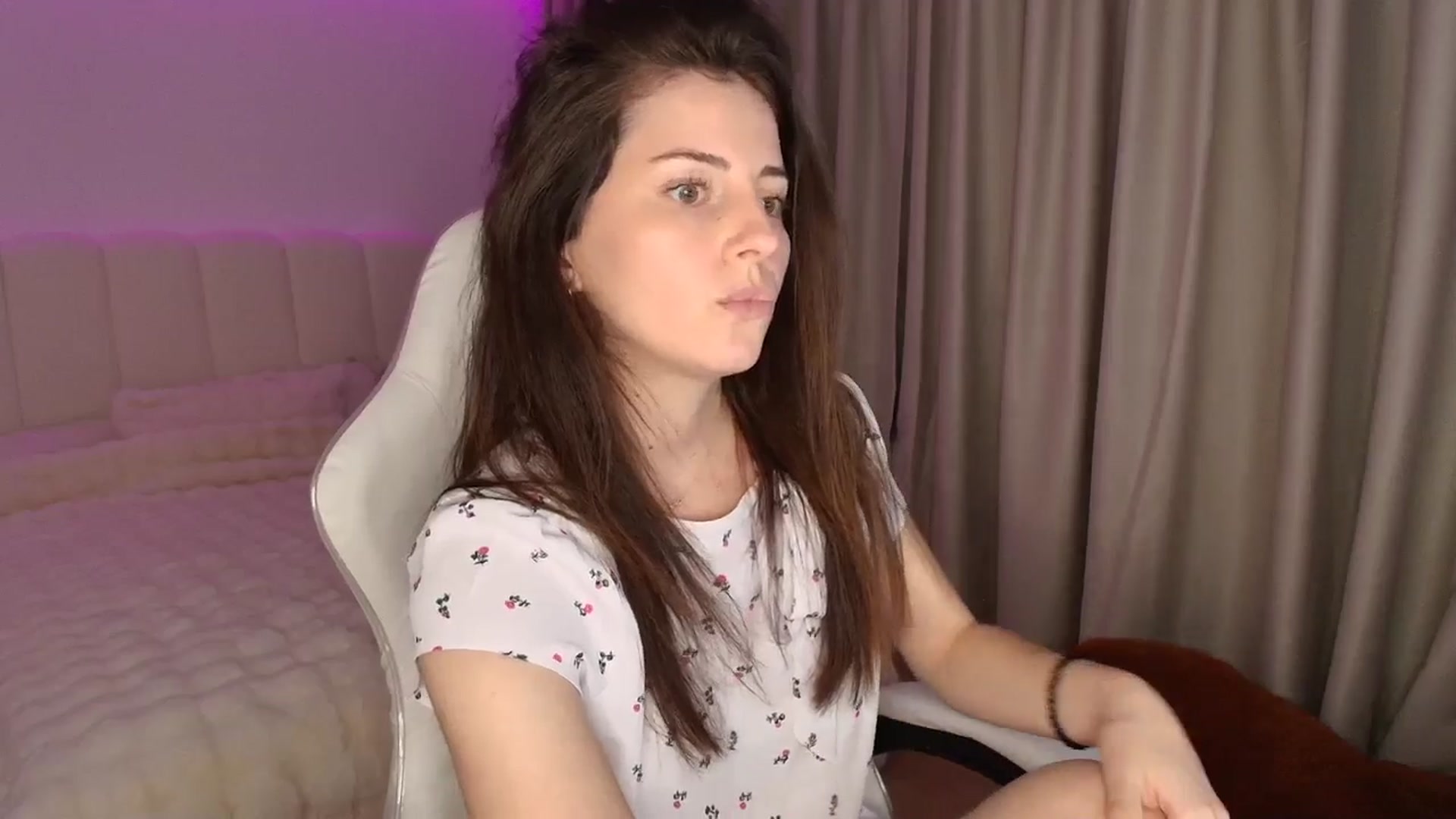 Gallery image thumbnail from AntoniaKitty's myfreecams stream on, 05/27/2025, 19:19 image 7 of 20