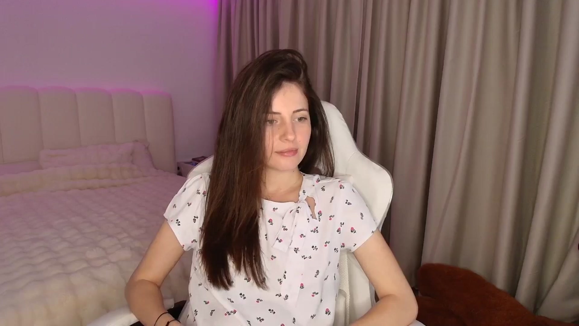 Gallery image thumbnail from AntoniaKitty's myfreecams stream on, 05/27/2025, 19:19 image 20 of 20