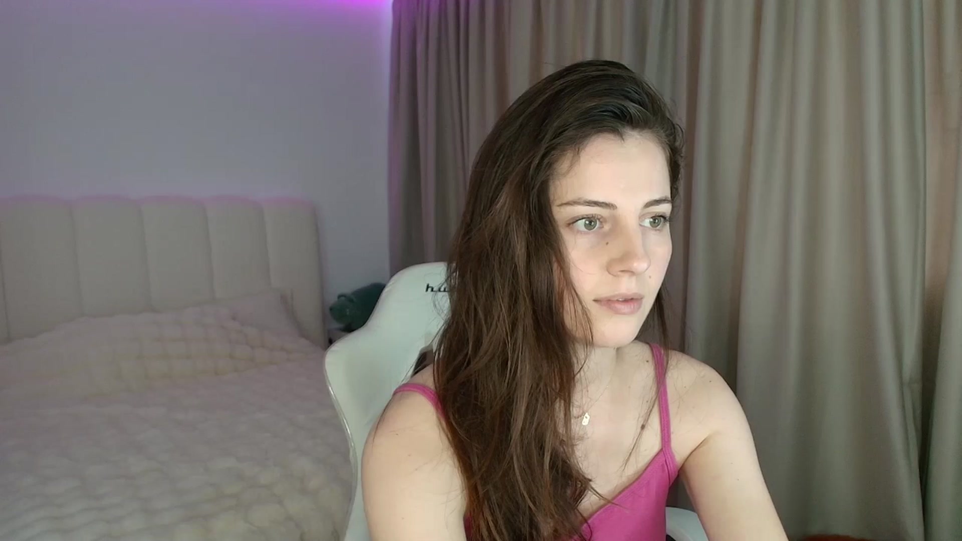 Gallery image thumbnail from AntoniaKitty's myfreecams stream on, 06/02/2025, 10:13 image 8 of 20