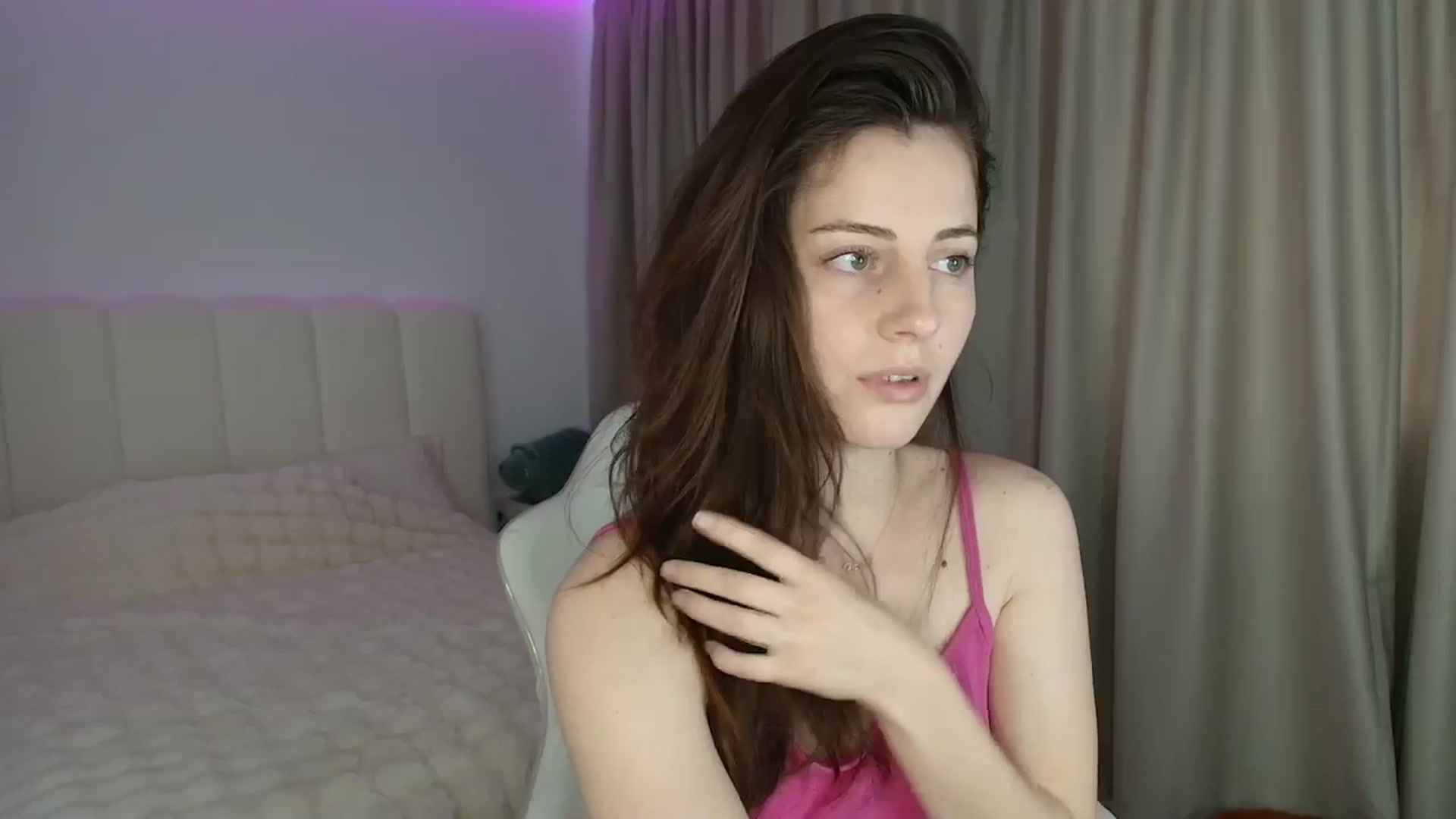 Gallery image thumbnail from AntoniaKitty's myfreecams stream on, 06/02/2025, 10:13 image 3 of 20