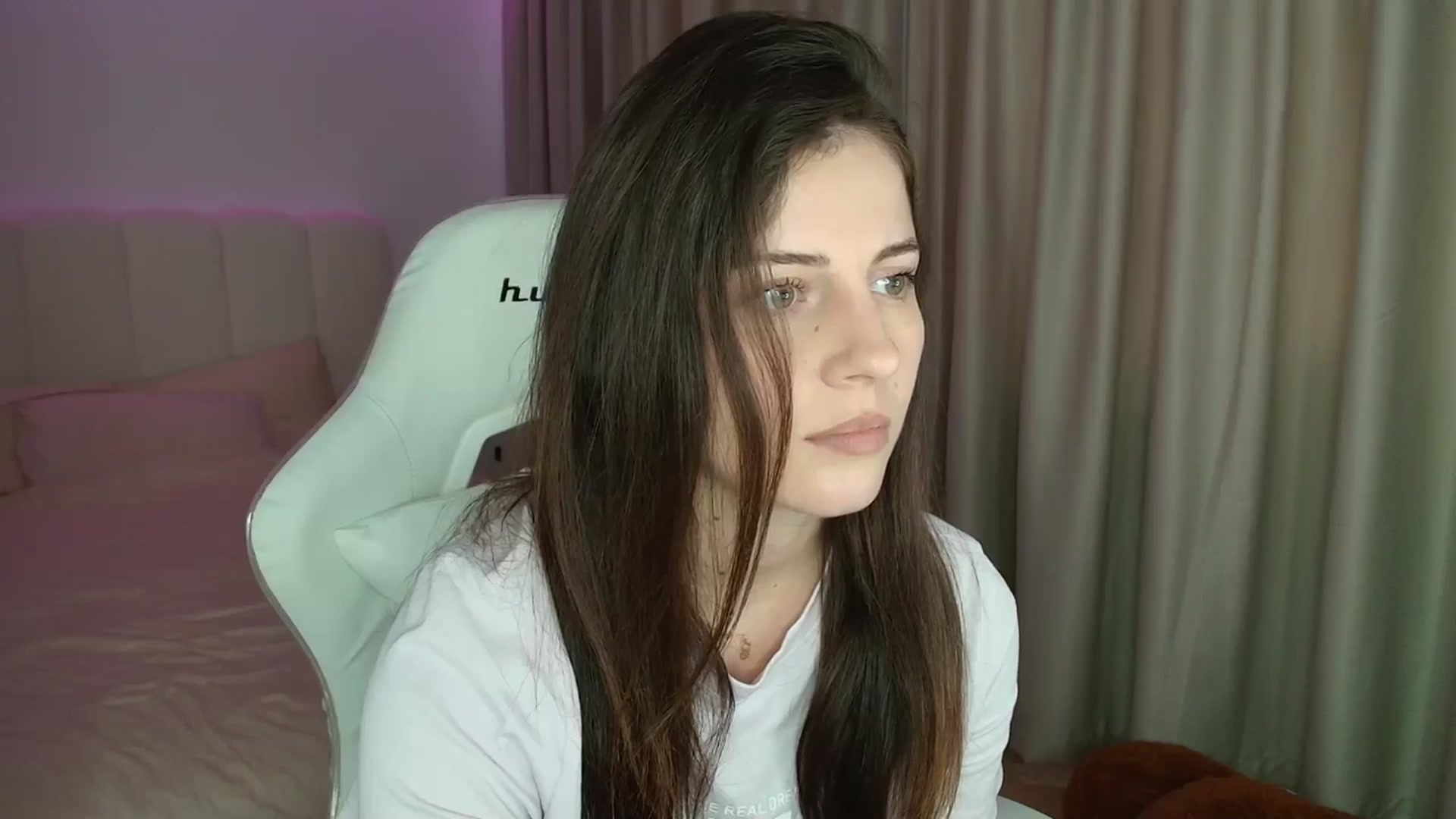Gallery image thumbnail from AntoniaKitty's myfreecams stream on, 06/10/2025, 15:27 image 20 of 20