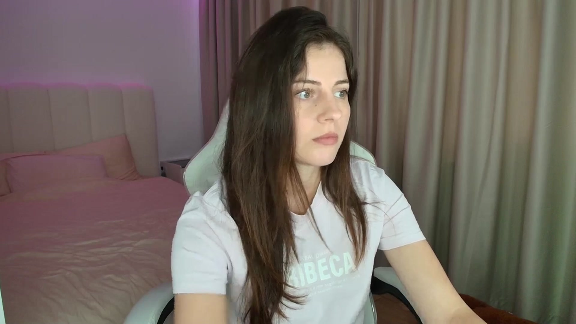Gallery image thumbnail from AntoniaKitty's myfreecams stream on, 06/10/2025, 15:27 image 17 of 20
