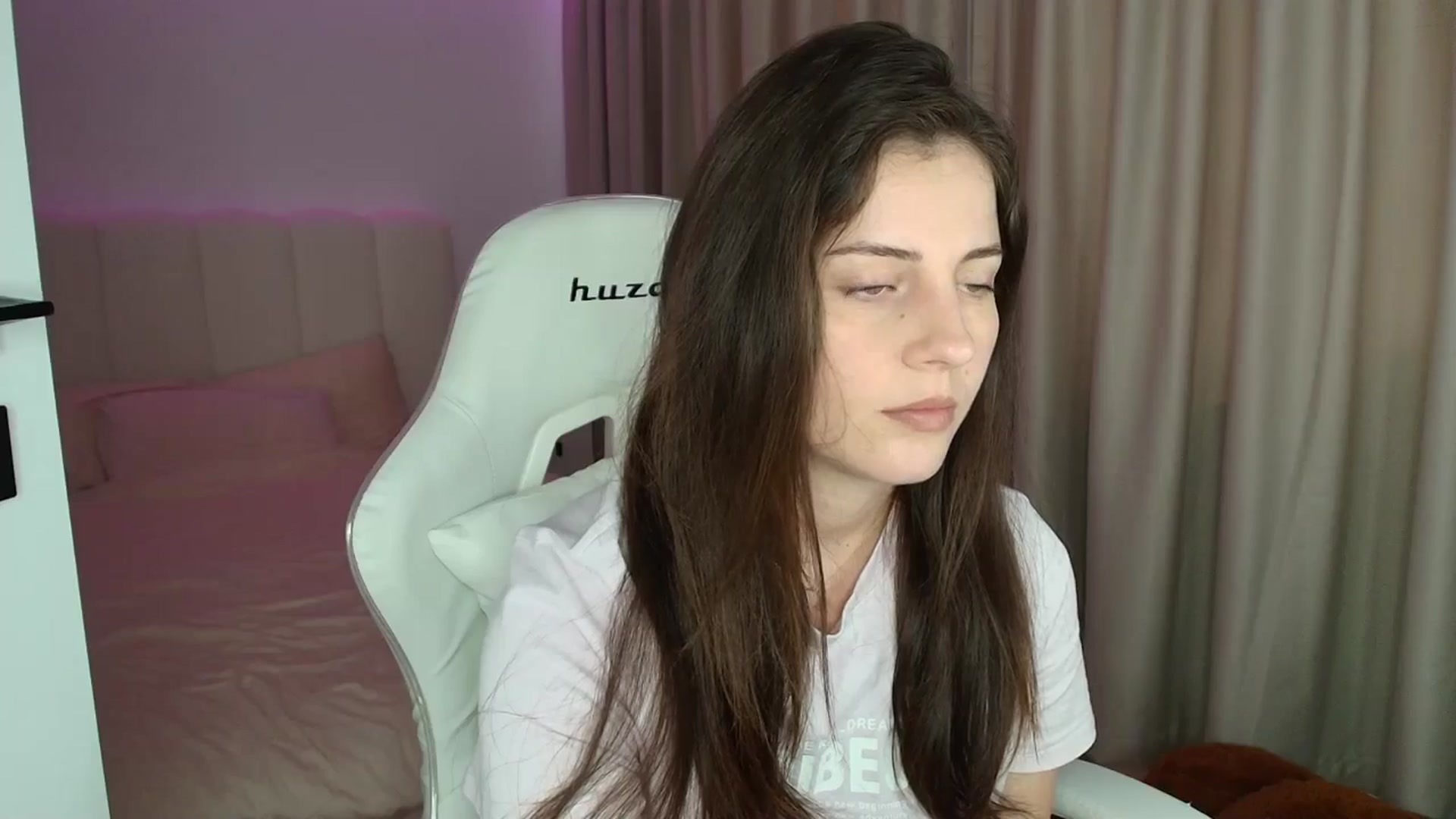 Gallery image thumbnail from AntoniaKitty's myfreecams stream on, 06/10/2025, 15:27 image 14 of 20
