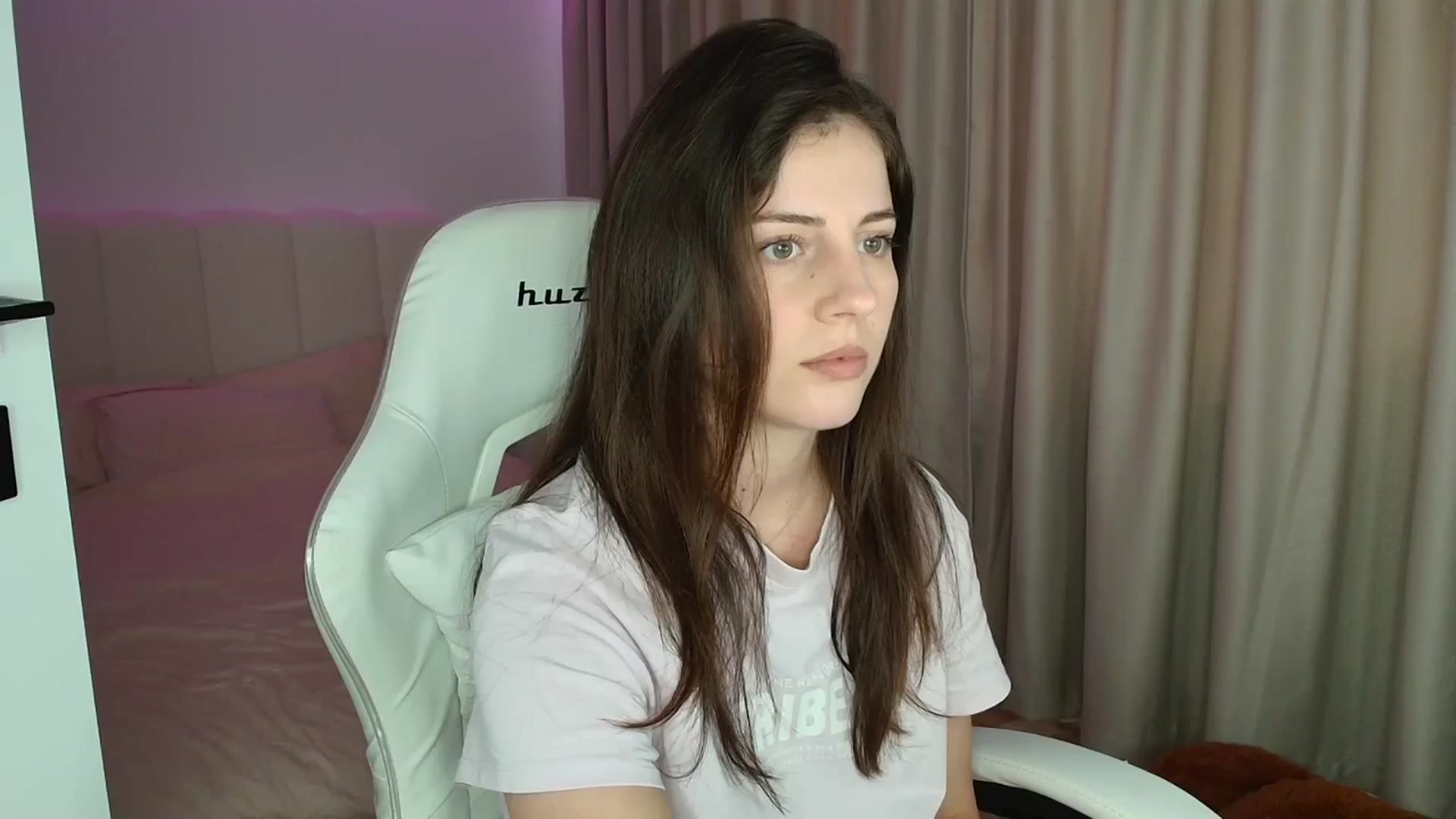 Gallery image thumbnail from AntoniaKitty's myfreecams stream on, 06/10/2025, 15:27 image 11 of 20
