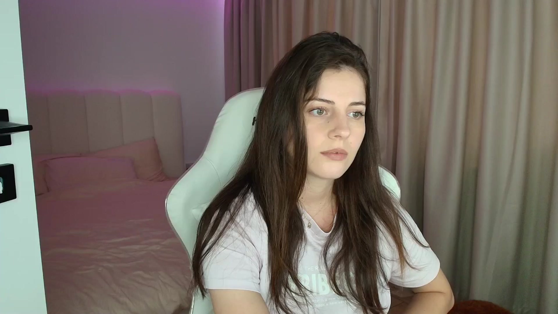 Gallery image thumbnail from AntoniaKitty's myfreecams stream on, 06/10/2025, 15:27 image 1 of 20