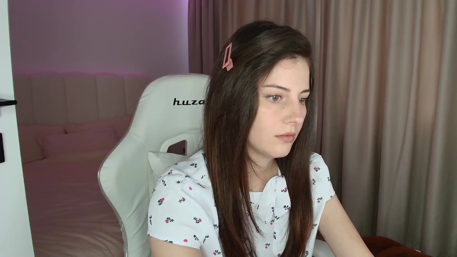Gallery image thumbnail from AntoniaKitty's myfreecams stream on, 06/11/2025, 09:14 image 18 of 20