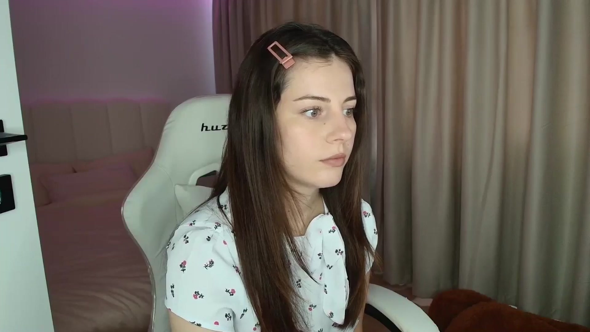 Gallery image thumbnail from AntoniaKitty's myfreecams stream on, 06/11/2025, 09:14 image 7 of 20
